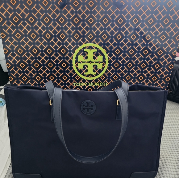 Tory Burch Ella Tote - Picture 2 of 8